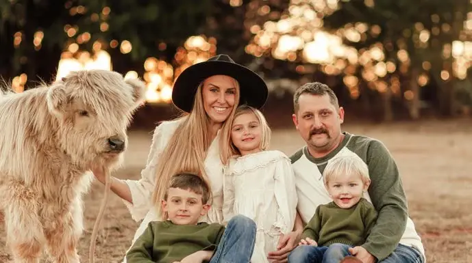 Little Equine Adventurer