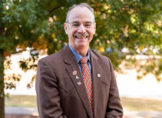 Dr. Dan Burba Daniel Burba, DVM, served as a professor of equine surgery and held the McCasland Professorship in biomedical laser surgery at Oklahoma State University College of Veterinary Medicine. Photo courtesy of Oklahoma State University.